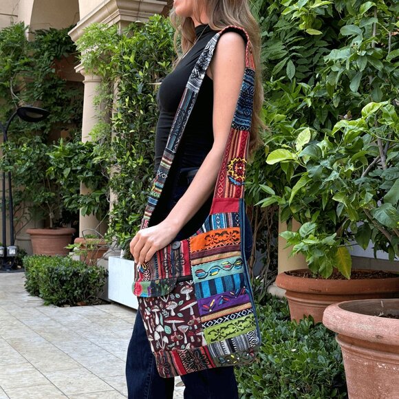 Tribal Stripe Patchwork Hobo Bag - Handmade Cotton Crossbody Bag from Nepal - Picture 5 of 7